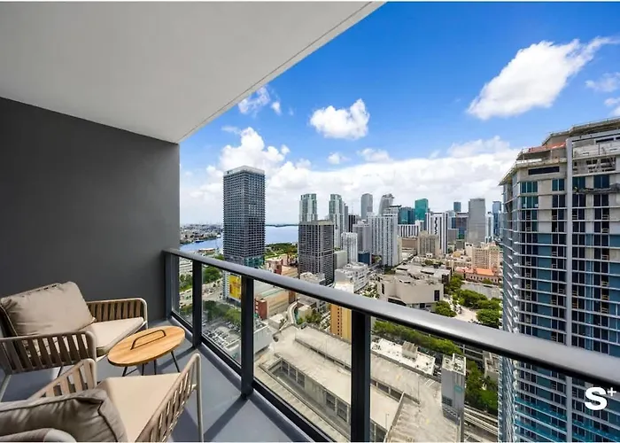 Modern Studio In Downtown Miami With Stunning City Views